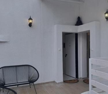 Agios Pavlos Apartment | Quiet cute flat close to center