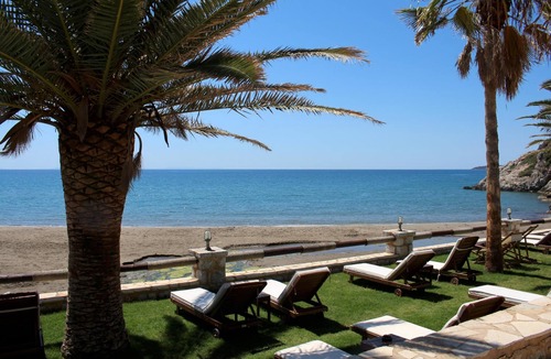 Gythio Apartment | Quiet holiday flat with a view over the Laconian Gulf