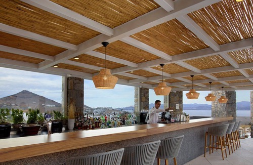 Logaras House | R 1188 Comfy Luxury Resort - Deluxe Room Garden View with Breakfast.