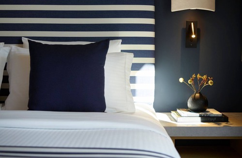 Logaras House | R 1189 Comfy Luxury Resort - Summer Suite Private Pool Sea View with Breakfast.