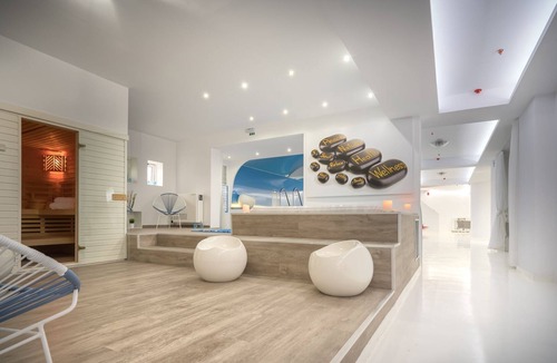 Kalamaki Apartment | R 820 Superior Suite with Outdoor Private Jacuzzi Maid Service Breakfast Included