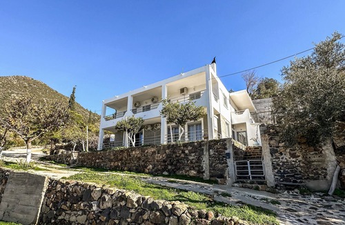 Megalochori Apartment | Raches sea view apartment