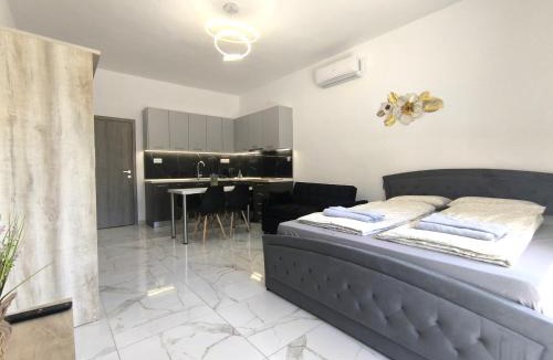 Katerini Apartment | Rael Apartments - free Parking