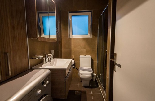 Kariotai Apartment | Regalo Apartment With 2 Bedrooms and charming courtyard F1