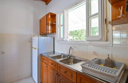 Agios Stefanos Apartment | Renoula: Charming 2-Bedroom Corfu Apartment with Sea Views, Garden, Wifi