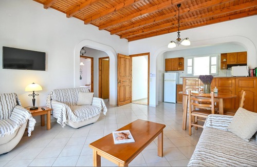 Agios Stefanos Apartment | Renoula Saint Stephanos