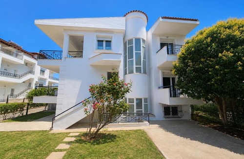 Perea Villa | Rest & Nest Luxury Villa