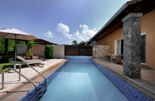 Almiros Beach Hotel | Restia