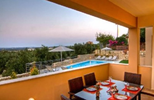 Houdetsi House | Rethymno: A wonderful place to stay-Suitable for families.