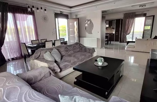 Petaloudes Villa | Rhodian Villa - Three Bedroom Villa, Sleeps 6
