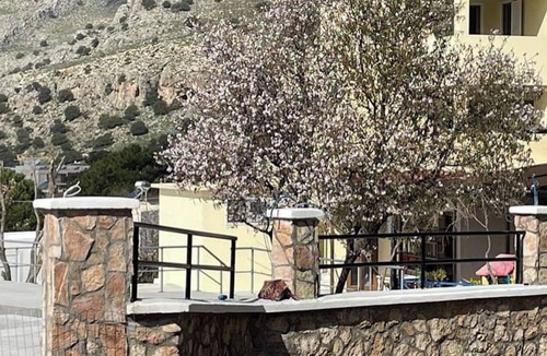 Pefkos Apartment | Rock Garden Apartments - 2 steps from the beach