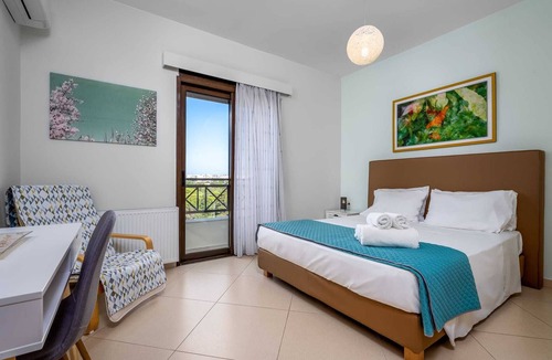 Petaloudes Apartment | Rodini Anassa | Zeus, Apartment