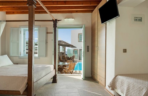 Skala Apartment | Room 'Triple Pool View No 1' with Shared Pool, Wi-Fi and Air Conditioning