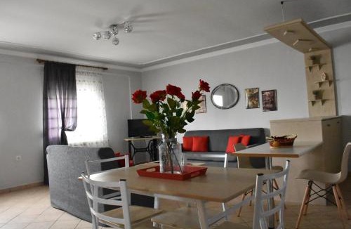 Skala Kallirachis House | Roses