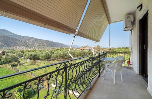 Nikolaiika Apartment | Rousetis Two-Bedroom Apt 202 - 200m from the Sea