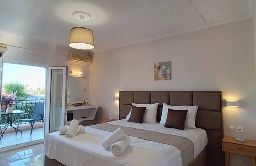 Porto Koukla House | Roussa's Studios and Apartments