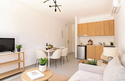 Molos Apartment | Sanders Paros Gardens - Prime 1-Bdr Apt w Patio
