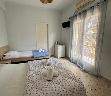 Agia Marina House | Santa Marina Rooms