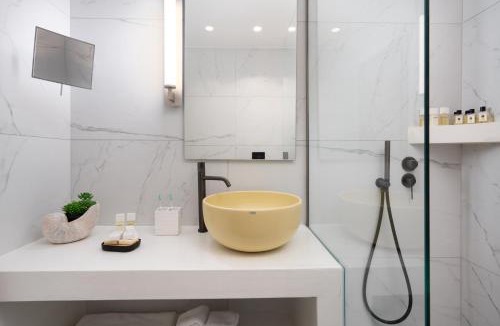 Pyrgos Apartment | Santorini Hillside Suites & Villas