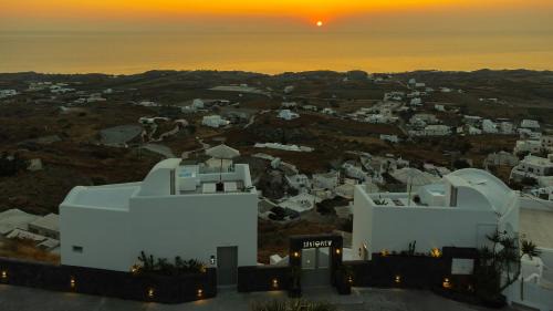Vourvoulos Hotel | SantoView Villas