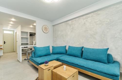 Merichas Apartment | Sapphire Kythnos Suites