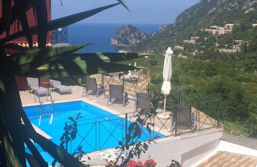 Parelia Villa | Sapphire Villa - A Piece Of Harmony And Relaxation With A Private Garden.