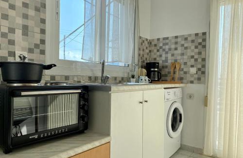 Zipari House | Scenic Apartment, Stunning Views - El Greco Apartments No 4
