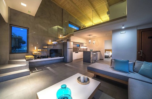 Kato Stalos Villa | Scias Estate Chania: Walk to Beach & Shops/2 Villas/2 Private Pools