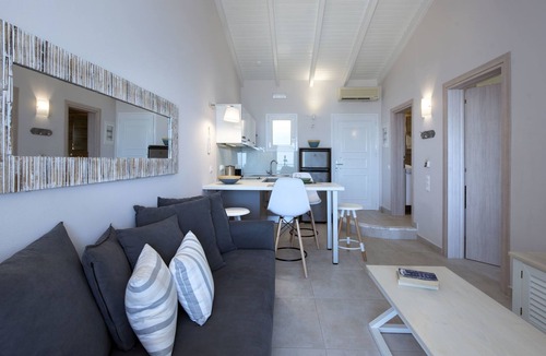 Agios Gordios House | Sea Breeze