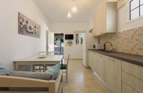 Aliki Apartment | Sea Breeze Studios Paros II