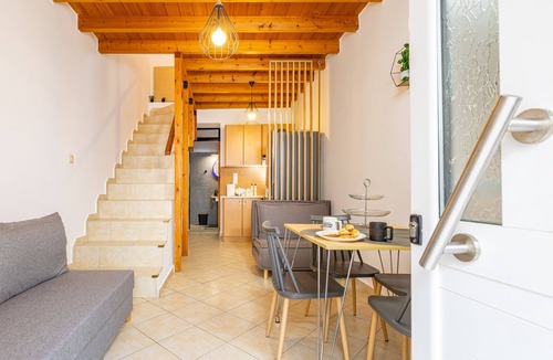 Chania Town Villa | Sea & City - Luxury Maisonette Steps from the Beach with Private Terrace