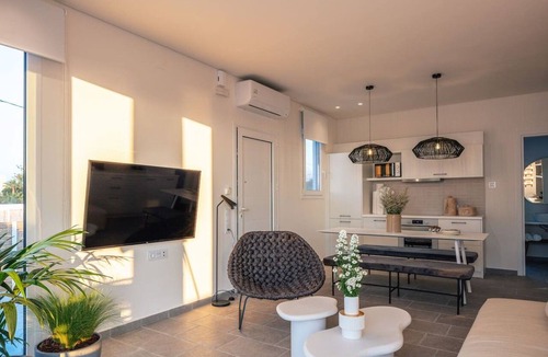 Pigianos Kampos Villa | Sea front Villa Pueblo -Thalasses Villas byDomisi
