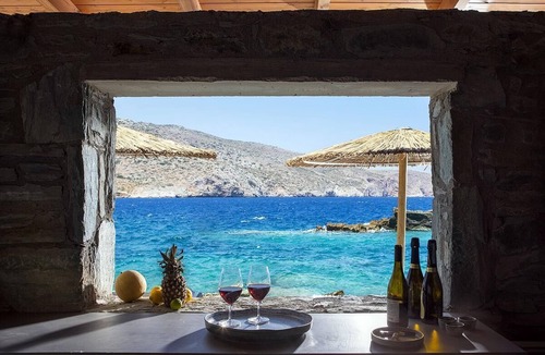 Agia Pelagia Villa | Seafront 5 bedroom villa