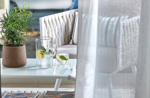 Hersonissos Centre Apartment | Seafront Apt,central & quiet, infinity pool next to the sea