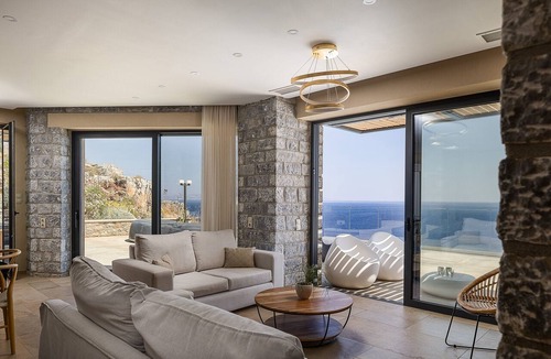Vizari Villa | Seafront luxury villa,infinity pool & devine views