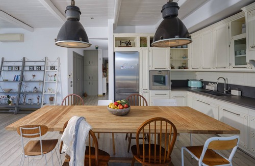 Agios Nikolaos Town Villa | Seafront Retreat near Agios Nikolaos