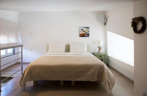 Komnina Apartment | Seafront Rododafni Loft