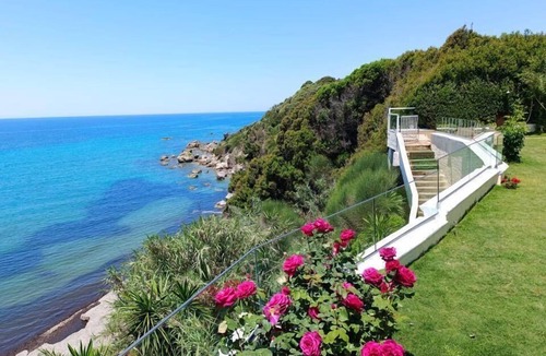 Chalikounas House | Seafront Villa Seahorse Bay Chalikounas, Corfu, Greece