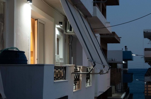 Minoa Pediada Apartment | Seaside Retreat in Southern Crete: Modern Flat, Walking Distance from the Sea.