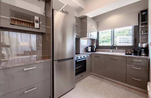 Episkopos Apartment | Seaside Suite 4 -Modern & Comfort