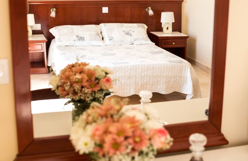 Petriti Bed & Breakfast | Secluded Sea View Room