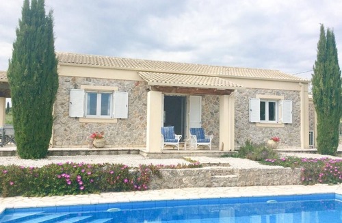 Afra Villa | Secluded, Villa Azalea. Private Pool. Spectacular Views. Restful. "A Hidden Gem"
