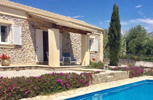 Afra Villa | Secluded, Villa Azalea. Private Pool. Spectacular Views. Restful. "A Hidden Gem"