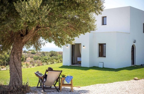 Koskinou Villa | Secluded Villa with Panoramic Sea View