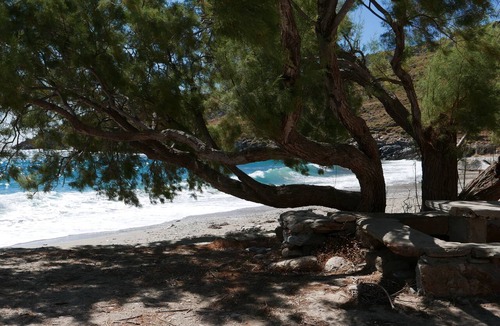 Kea House | Secret isolated stone house in Kea 2' away from the beach