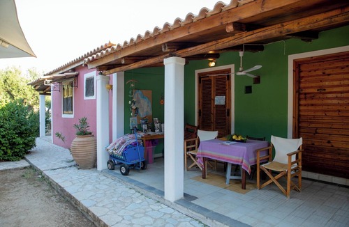 Vasilikos Cottage | Self catered Daphnes cottage #3 with large veranda and garden near the beach.