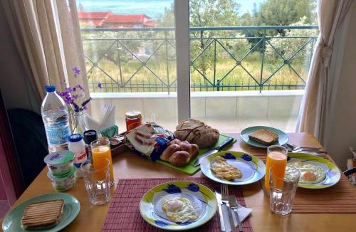 Paralia Vergas Villa | SEMIRAMIS SUITES with pool