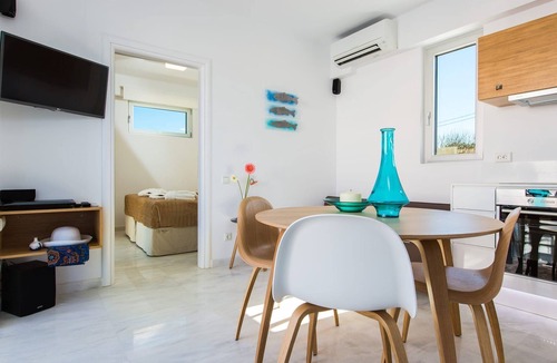 Pigianos Kampos Villa | Sensational Rethymno Villa | Villa Akaza | 2 Bedrooms | Beach Front