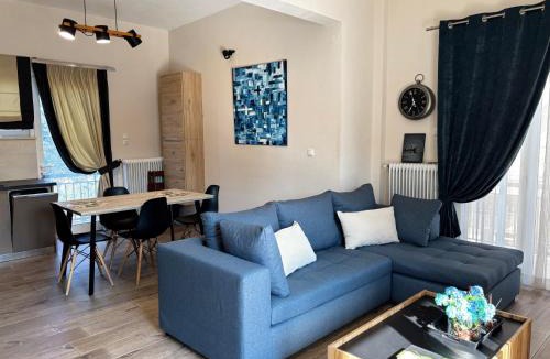Kalamata House | Simple and Relaxing House!