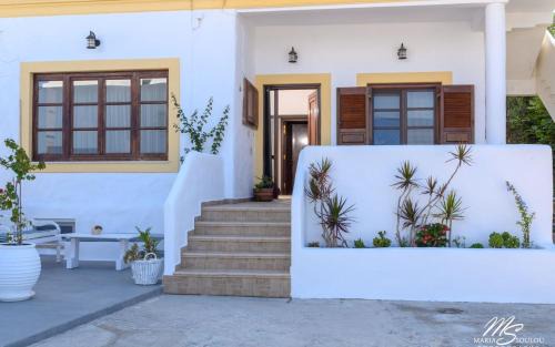 Gourna House | Siridaki Holiday home 3 bedroom by the beach